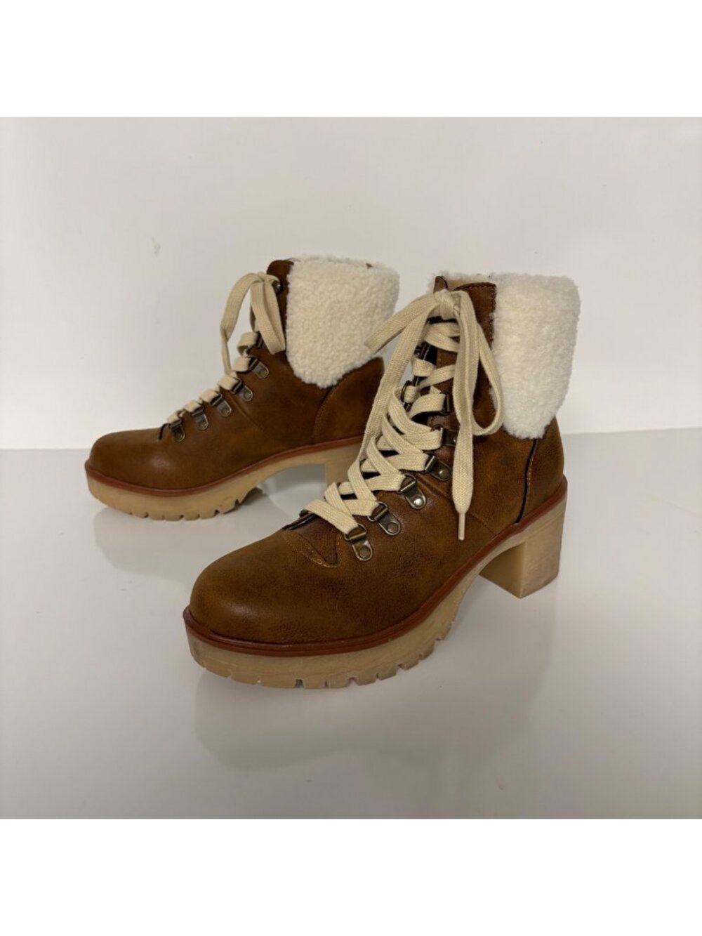 Oasis Society Brown Faux Leather Lace-Up Boots Womens Size 7 Chunky Heel
